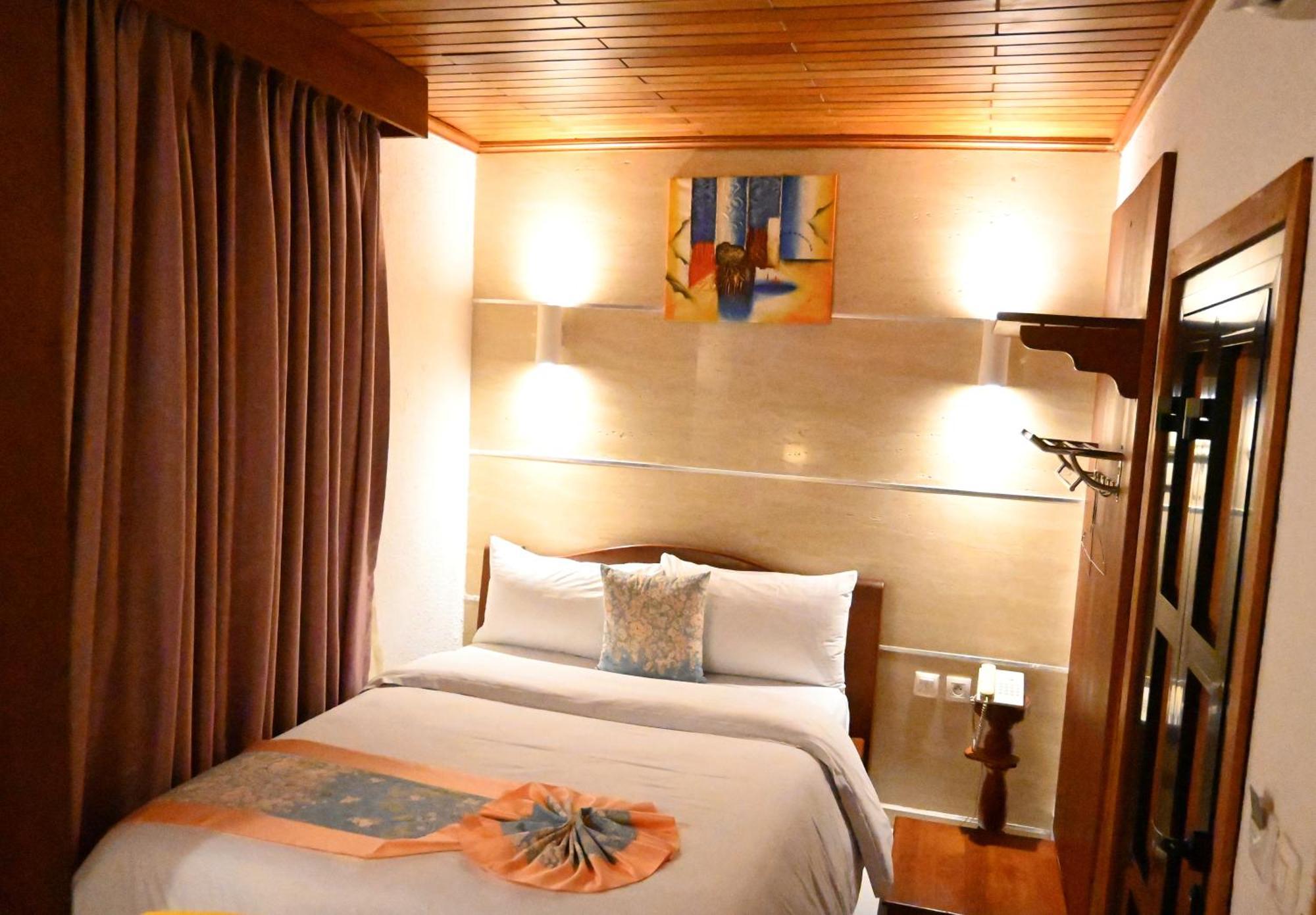 Grand Hotel Akwa Douala Exterior foto